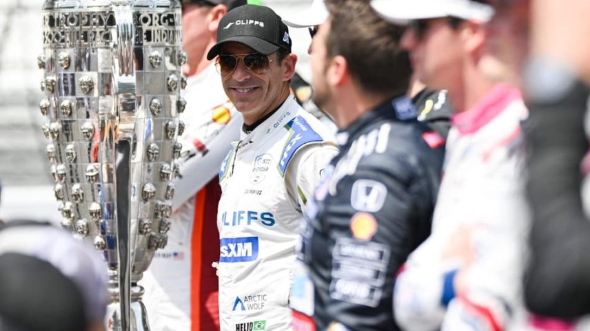 Helio Castroneves tentará colocar a quinta escultura de seu rosto no história do troféu da Indy 500 (Foto: James Black/Penske Entertainment)