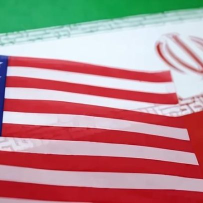 Barcos iranianos abordam petroleiro com bandeira americana, dizem fontes
