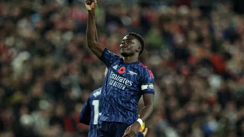Saka comemora gol do Arsenal sobre o Sunderland — Foto: Reuters