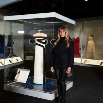 Melania Trump doa vestido inaugural ao Smithsonian