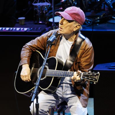 Paul Simon é o headliner do 10º Love Rocks NYC
