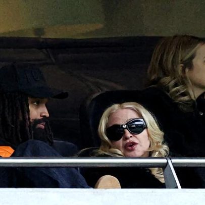 Madonna encara carro de aplicativo para ver filhas no Tottenham Sub-13