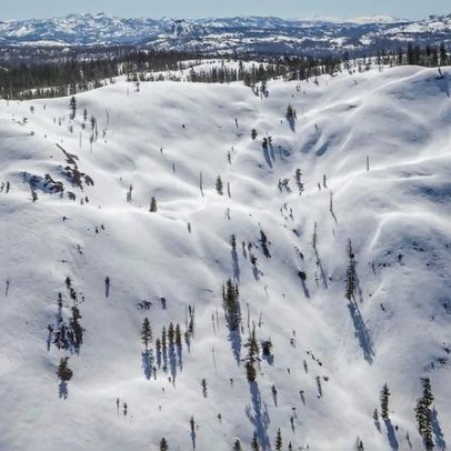 Avalanche nos EUA deixa dez esquiadores desaparecidos