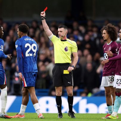 Jogadores de Chelsea e Burnley sofrem racismo online após jogo na Premier League