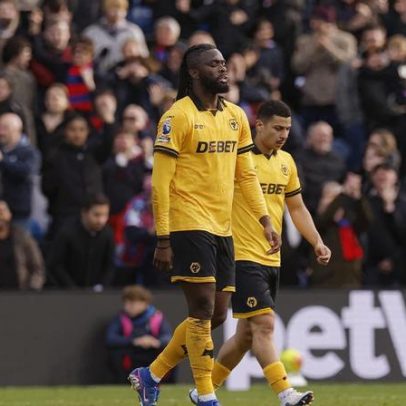 Jogador do Wolverhampton sofre racismo online; Premier League registra 3 casos