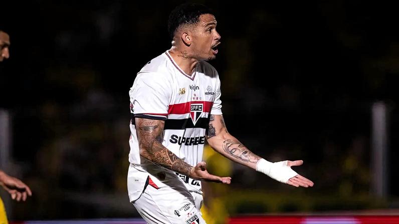 Luciano em ação pelo São Paulo (Foto: Douglas Ribeiro/Agência F8/Gazeta Press)
