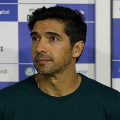 Abel muda escalação do Palmeiras para vaga antecipada contra o Botafogo-SP