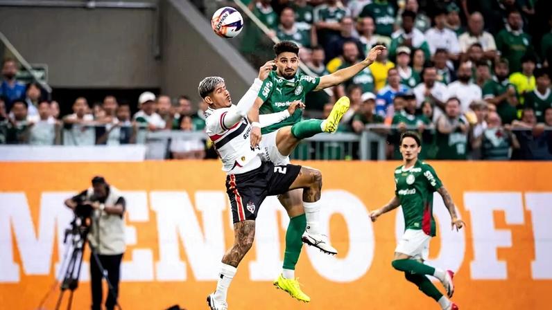 Palmeiras e São Paulo se enfrentando pelo Campeonato Paulista (Foto: REBECA SCHUMACKER/AGENCIA ENQUADRAR/GazetaPress)