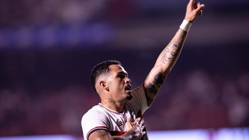 Luciano marcou um dos gols do São Paulo contra o Santos (Foto: Victor Froes/Agência F8/Gazeta Press)