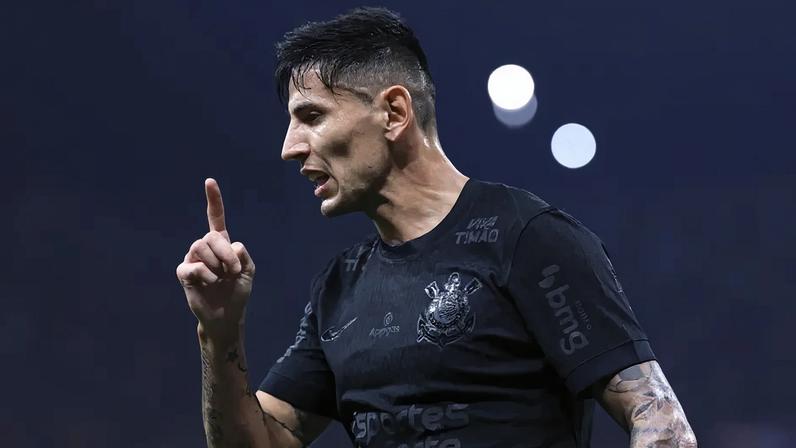 Angileri renovou com o Corinthians (Foto: Marcello Zambrana/Agif/Gazeta Press)