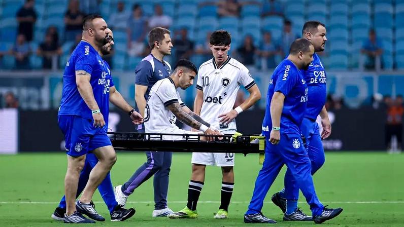 Santi Rodríguez lesionou o joelho direito em jogo do Botafogo (Foto: Willian Abi/Pera Photo Press/Gazeta Press)