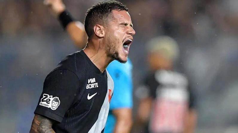 Coutinho lamenta oportunidade perdida contra a Chapecoense (Foto: Thiago Ribeiro/ Agif/Gazeta Press)