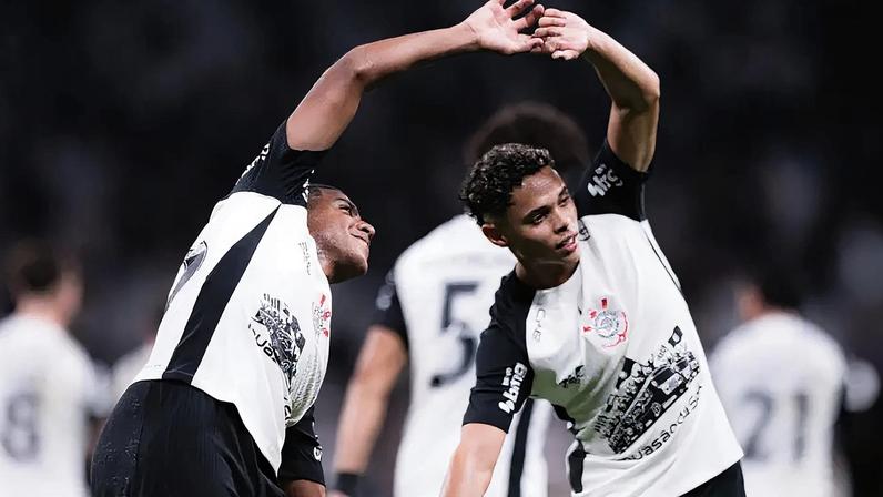 Gui Negão e Kayke foram destaques na vitória do Corinthians (Foto: Wanderson Oliveira/PxImages/GazetaPress)