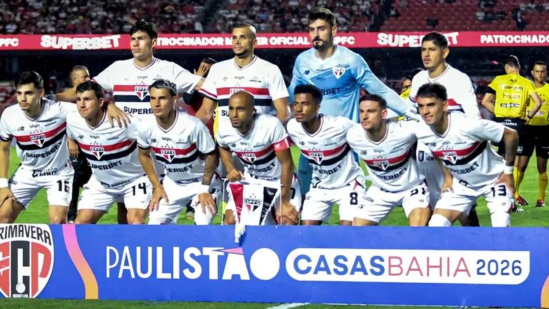 São Paulo saiu da proximidade do rebaixamento para proximidade (Foto: Gessica Pacheco/Pera Photo Press/Gazeta Press)