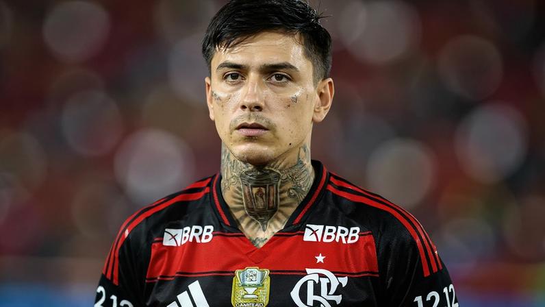 Pulgar em ação pelo Flamengo (Foto: Affonso Andrade/Agência F8/Gazeta Press)