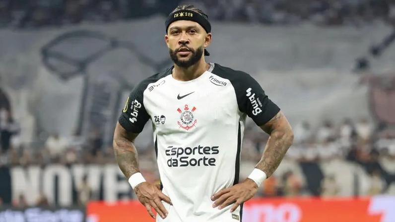 Memphis Depay em Corinthians x Palmeiras (Foto: Theo Daolio/Ekobanpress)