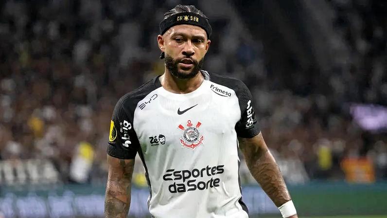 Memphis Depay perdeu pênalti contra o Palmeiras (Foto: Bruno Escolástico/E.Fotografia/Gazeta Press)