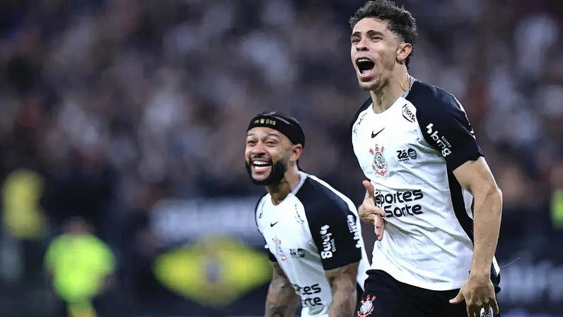 Gabriel Paulista abriu o placar para o Corinthians (Foto: Marcello Zambrana/ Agif/Gazeta Press)