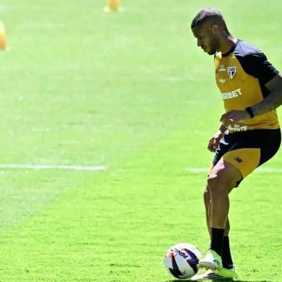 André Silva participa de atividade inédita no treino do São Paulo