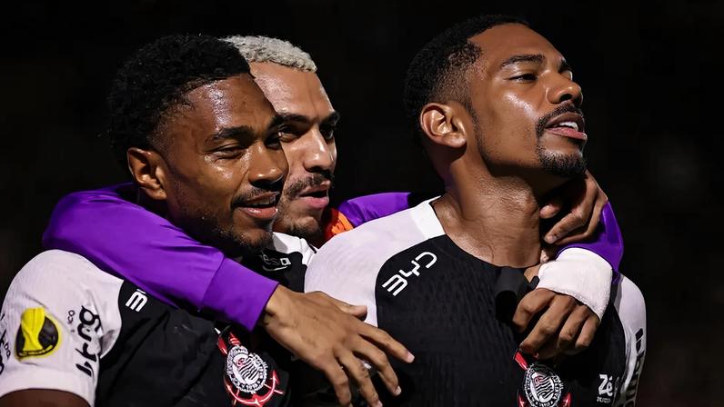 Corinthians está classificado para próxima fase da competição (Foto: Fabio Giannelli/ Agif/Gazeta Press)