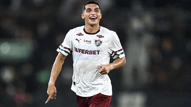 Serna comemora gol do Fluminense contra o Vasco (Foto: Daniel Brasil/Código19/Gazeta Press)