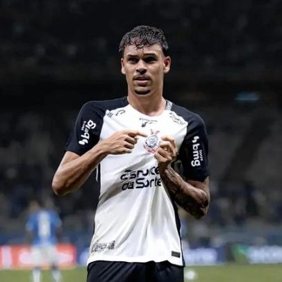 Tchoca celebra gol pelo Corinthians após negociação frustrada