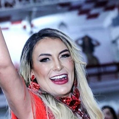Carnaval 2026: fantasia de Andressa Urach pesa 4 kg com 300 mil cristais