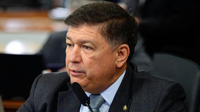 O senador Carlos Viana (Podemos-MG), presidente da CPMI do INSS