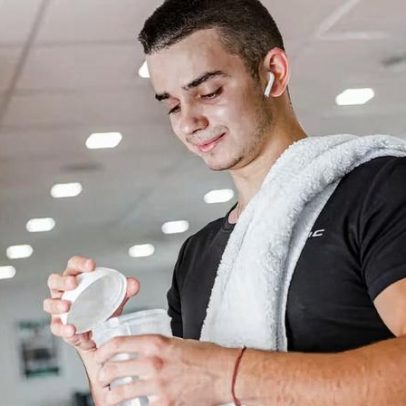 Adolescentes podem tomar whey protein? Especialistas respondem