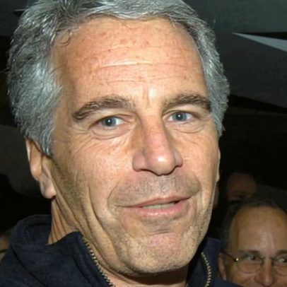 Polícia investiga registros de voos privados em Stansted após arquivos Epstein