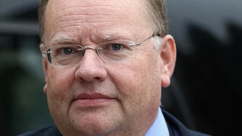 Rennard, a former chief executive of the party, was awarded a life peerage in 1999.
