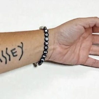 Tatuagens de fãs geram arrependimento após roqueiros cancelados