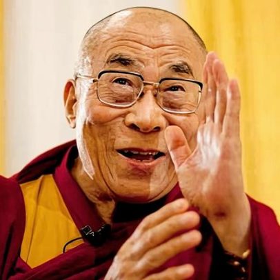 Pequim vê vitória do Dalai Lama no Grammy como manobra política anti-China