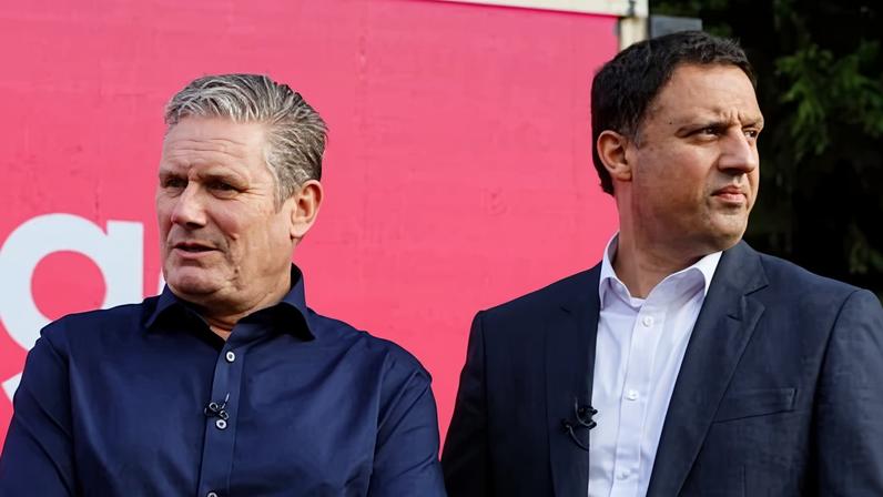 Keir Starmer and Anas Sarwar at a rally in Glasgow in October 2023. It was only two days ago that Sarwar called on the PM to resign.