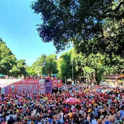 Multidão em blocos de carnaval: entenda a física por trás do fenômeno
