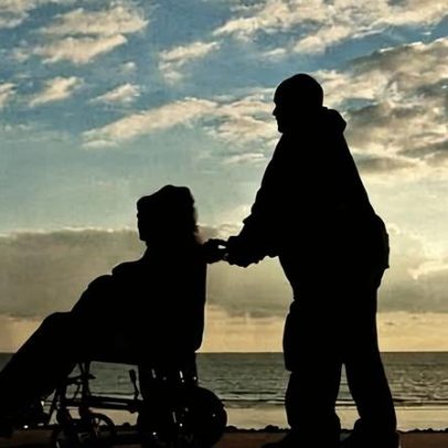 Cuidados não remunerados no Reino Unido exigem mais apoio