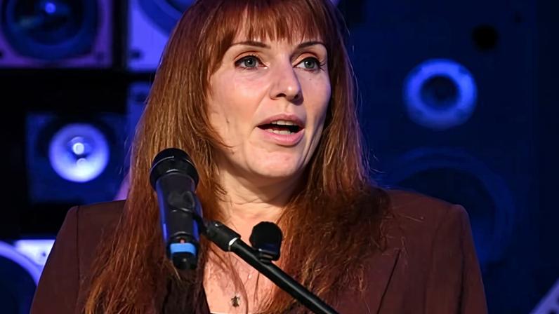 Angela Rayner. The general secretary of the Transport Salaried Staffs’ Association said it was time ‘the Labour party had a woman leader’. Photograph: Paul Ellis/AFP/Getty