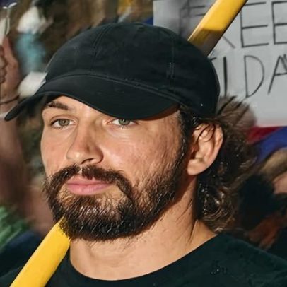 Homem preso por um ano por apoiar neonazismo e antisemitismo em ato em Sydney