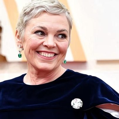 Olivia Colman diz que às vezes se vê como homem gay