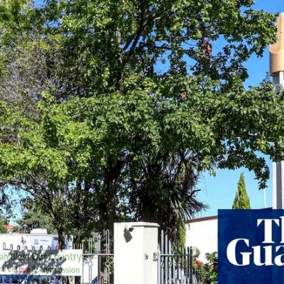 Atirador de Christchurch tenta apelar sentenças e retirar acordo de culpa