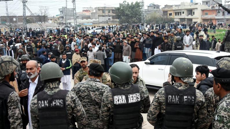 Paramilitary soldiers stand guard the site after a deadly explosion at a Shi'ite Muslim mosque in Islamabad, Pakistan, February 6, 2026. REUTERS/Waseem Khan