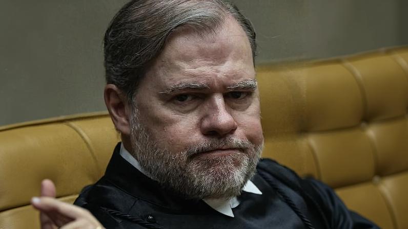 2.fev.2026 - Alexandre de Moraes e Dias Toffoli na abertura do ano judiciário no STF
