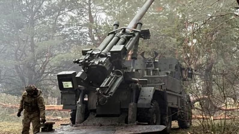 Ukrainian troops fire towards a Russian position. Kyiv has indicated it hopes the war will end this year.