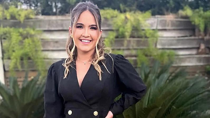 Presa por 'crime grave' e agora solta, mulher do sertanejo Henrique, Amanda Vasconcelos caiu em contradição à polícia dos EUA