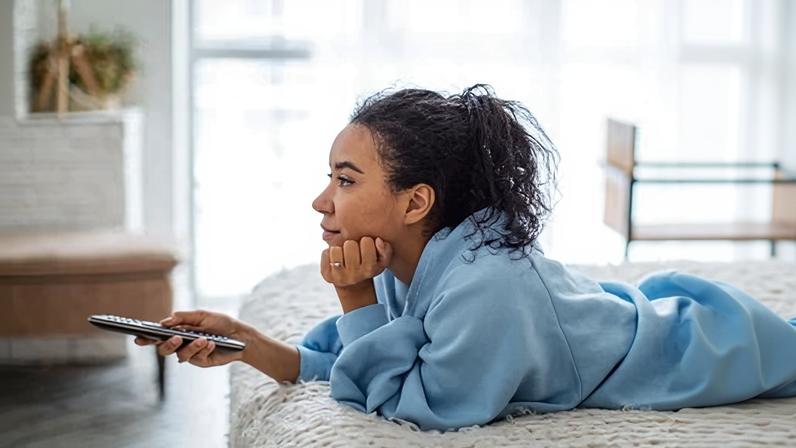Live broadcasting was found to make up 45% of identified viewing on TV sets in December 2025.