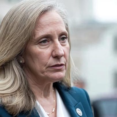 Abigail Spanberger fará resposta democrata ao Discurso sobre o Estado da União