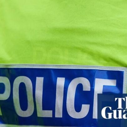 Homem preso após duas adolescentes encontradas mortas em parque no Yorkshire