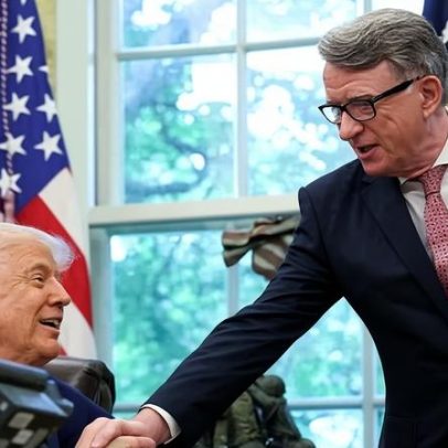 Starmer ordena divulgação de arquivos sobre decisão de Mandelson embaixador