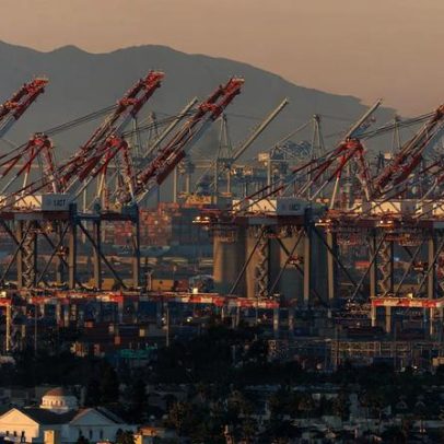 Trump aumenta tarifa global dos EUA de 10% para 15%