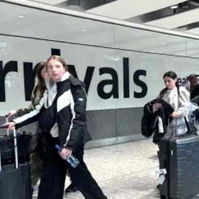 Chefe diz que Heathrow não está lotado; viajantes andam pelo lado errado